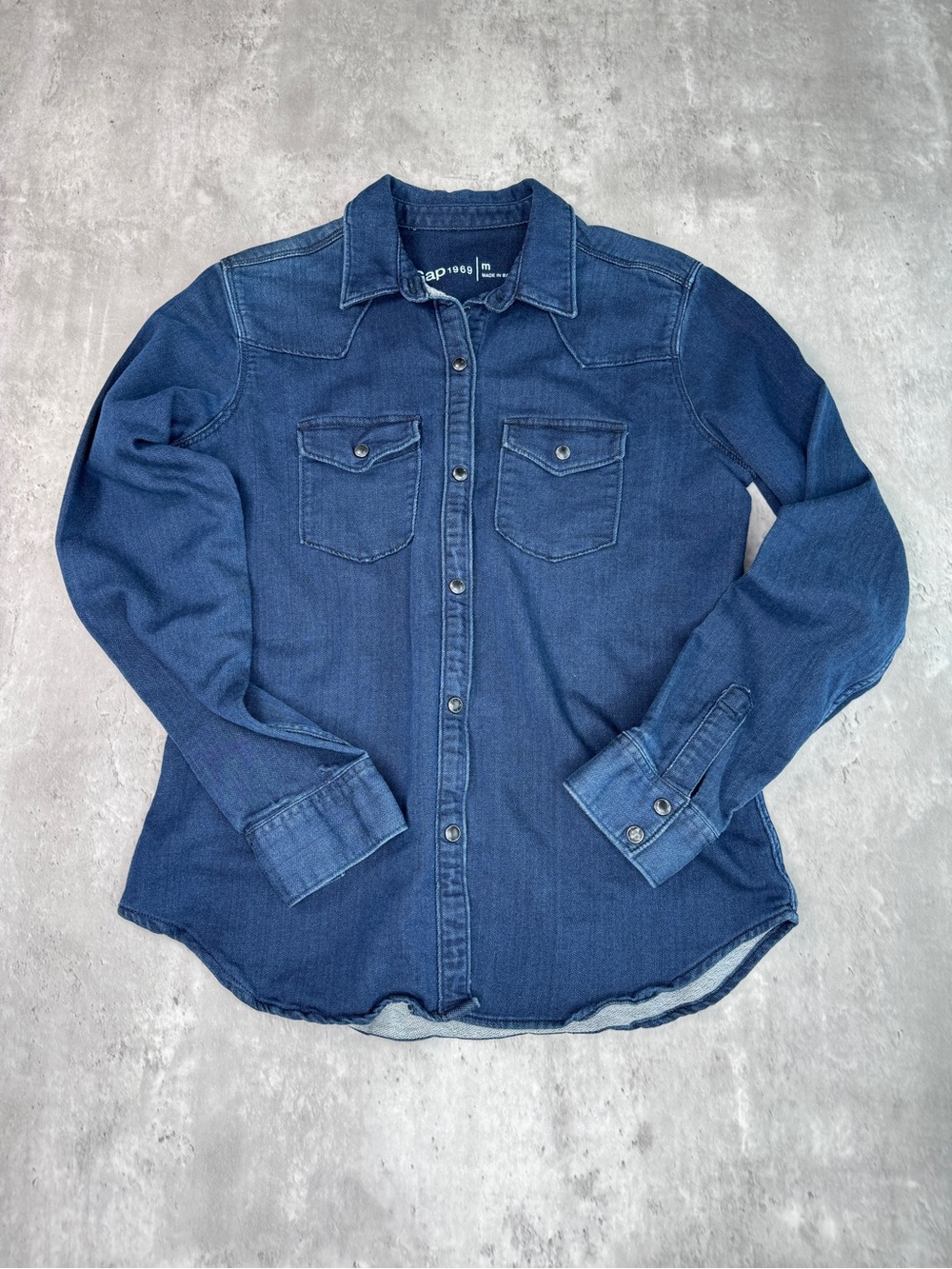 GAP 1969 Womens Western Snap Shirt Sz M Dark Indigo Stretch Denim Look Cowgirl